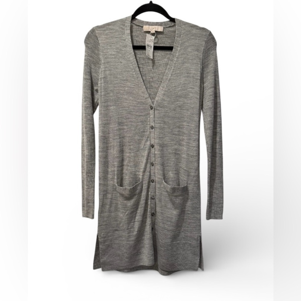 NWT Loft Ann Taylor women’s XS button up gray cardigan with pockets